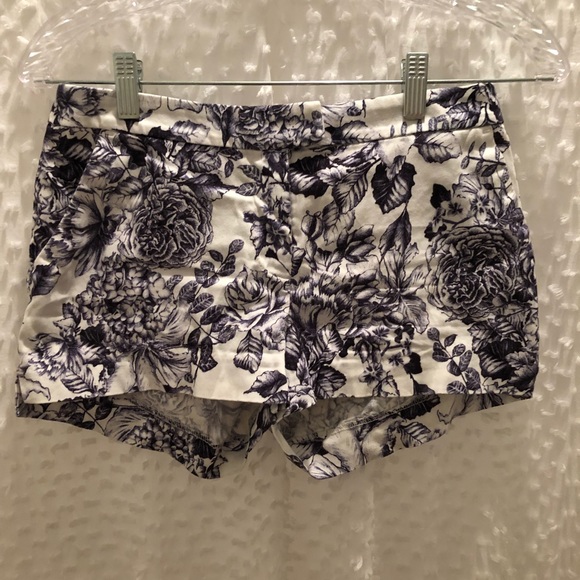 H&M Pants - H&M floral shorts